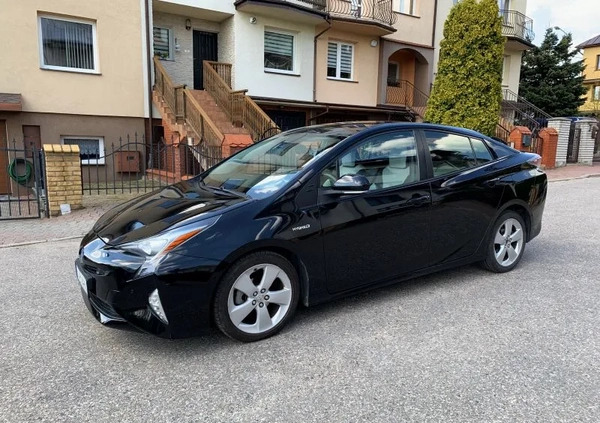 Toyota Prius cena 64900 przebieg: 225000, rok produkcji 2016 z Białystok małe 631